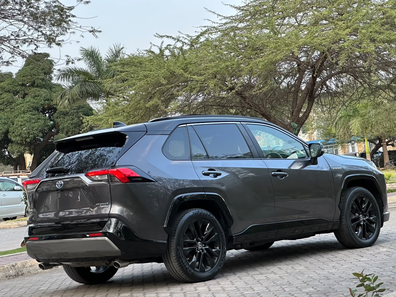 TOYOTA RAV4 HYBRID AWD thumbnail 10